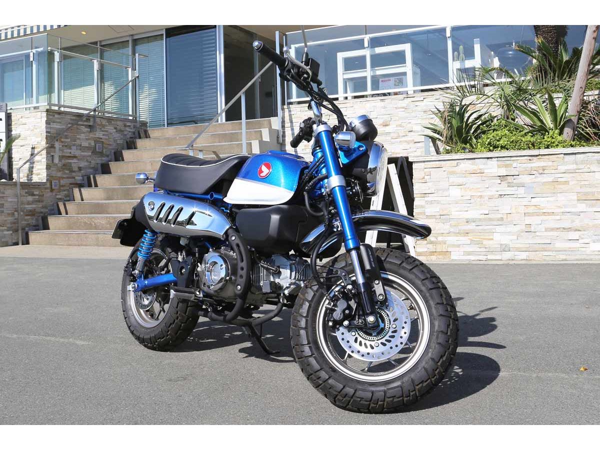 なんと、ホンダのバイクが無料で借りられる！「モンキー125」に乗って 