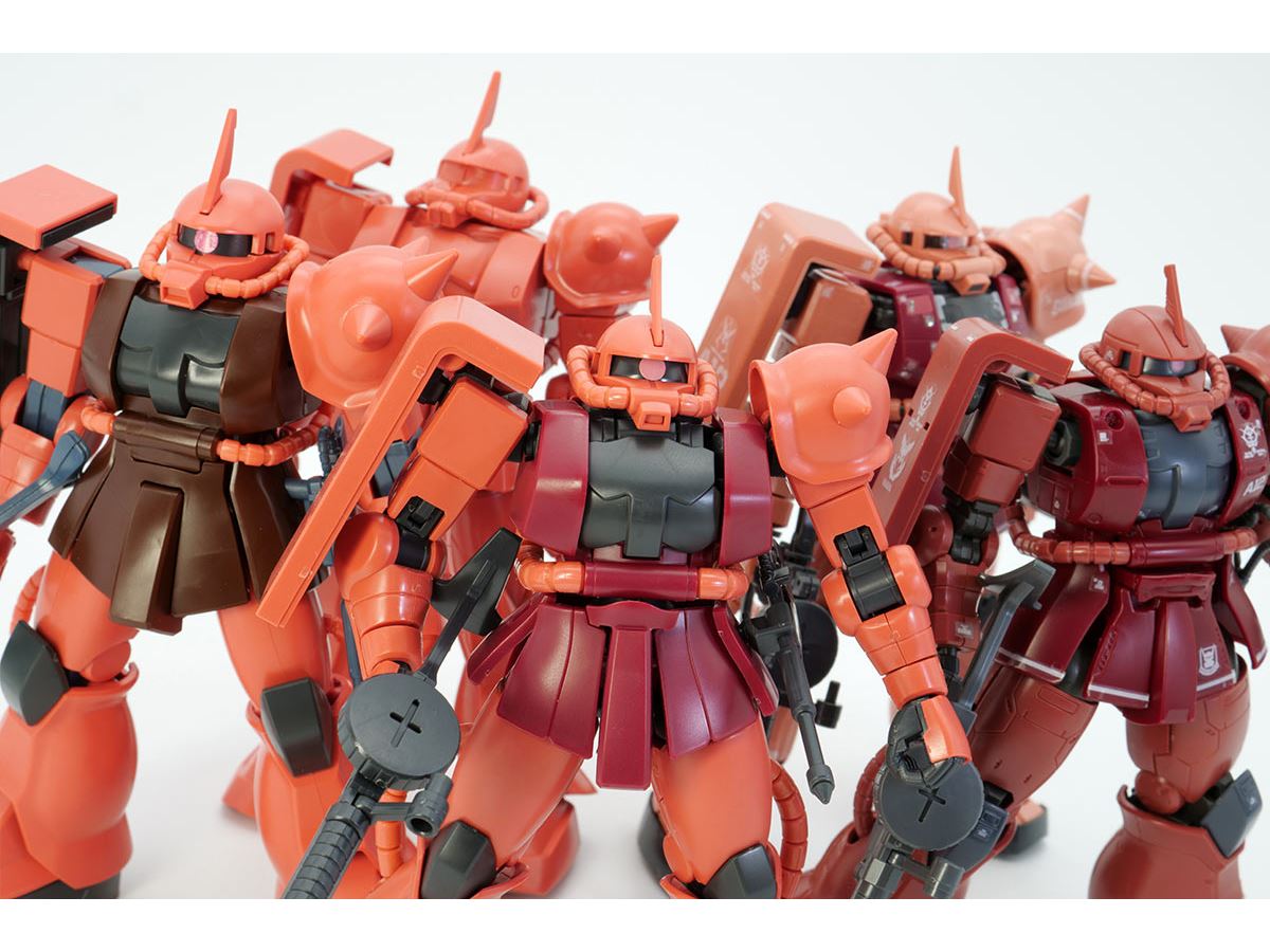 ガンプラHG・RG】シャアザクIIの成型色とスタイルを比較してみた