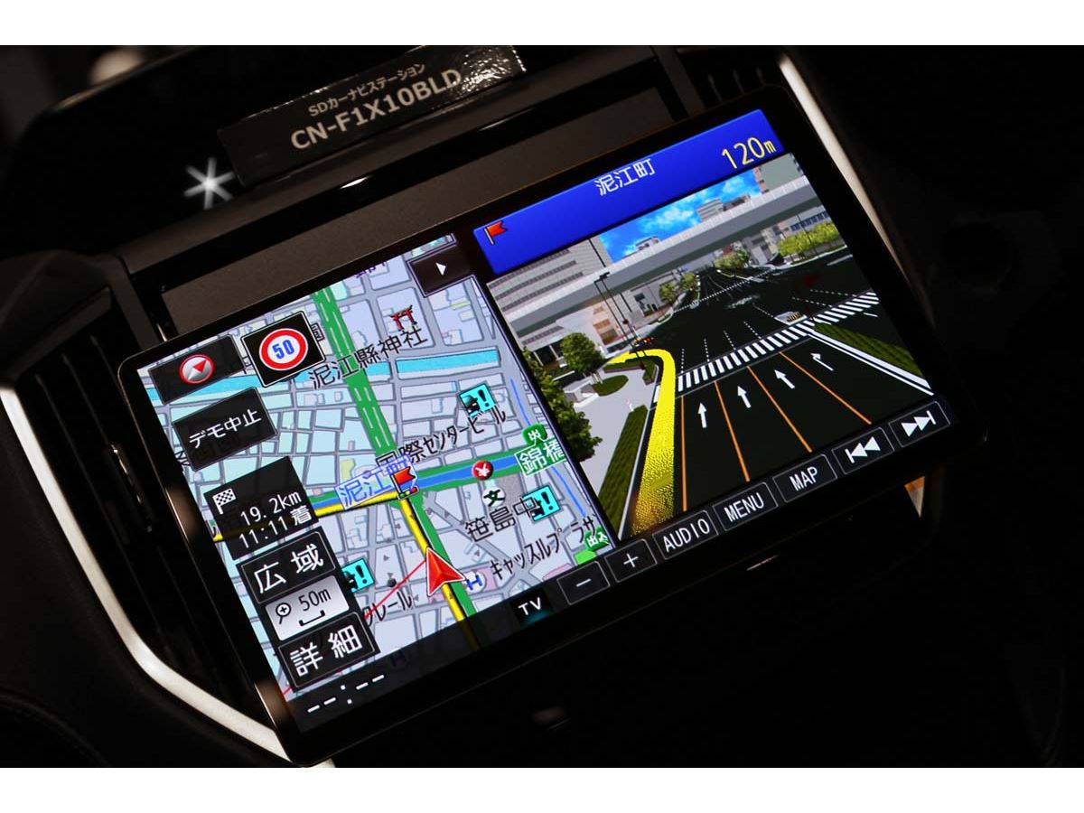 カーナビに“有機EL”採用！ 新型「ストラーダ」の進化を実機で