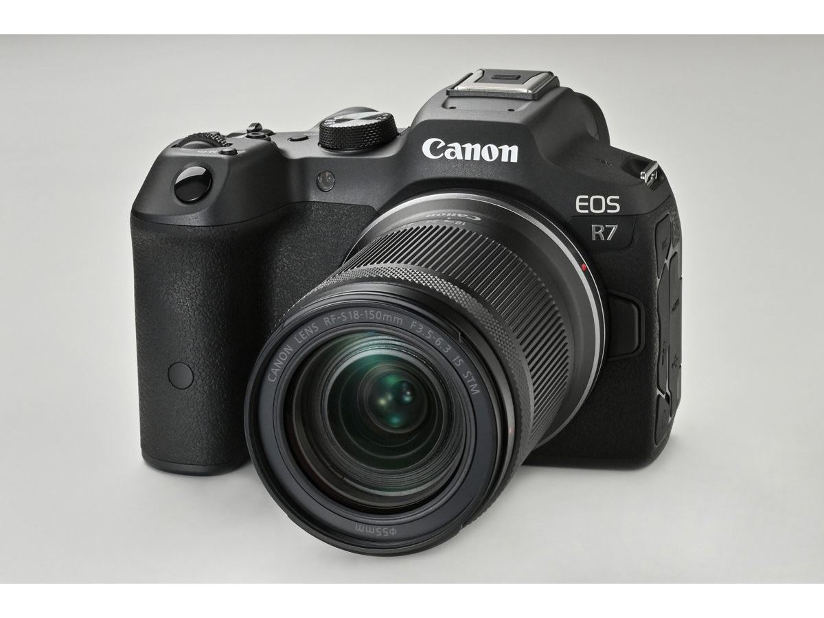 人気沸騰中のキヤノン「EOS R7」、 購入検討時に気になるポイントを徹底レビュー - 価格.comマガジン