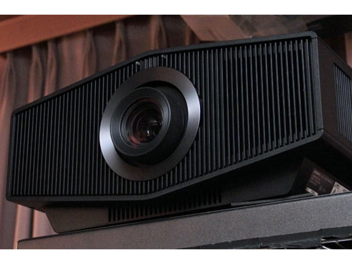 Sony Bravia VPL-AW15 Home Theater 3LCD Projector