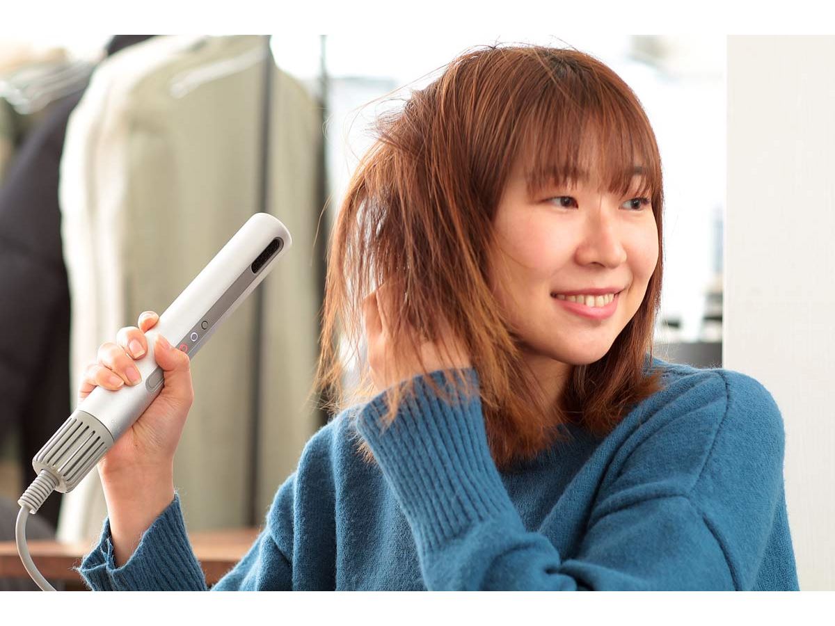 楽に乾かしたいならスティック型ヘアドライヤー！ カドー「baton」はスリムなのにパワフル - 価格.comマガジン