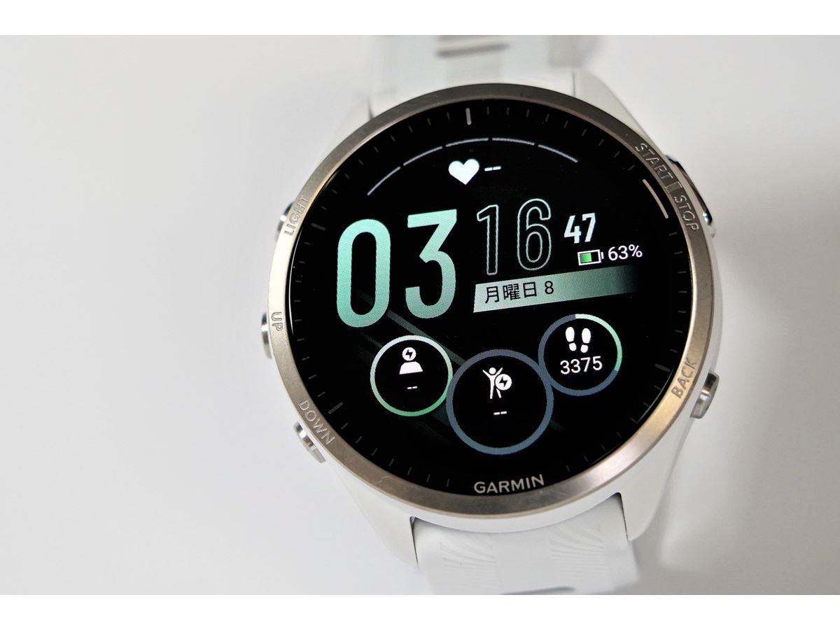 圧倒的見やすさ！ 有機EL採用のランナー向け「Forerunner 965」は買い 