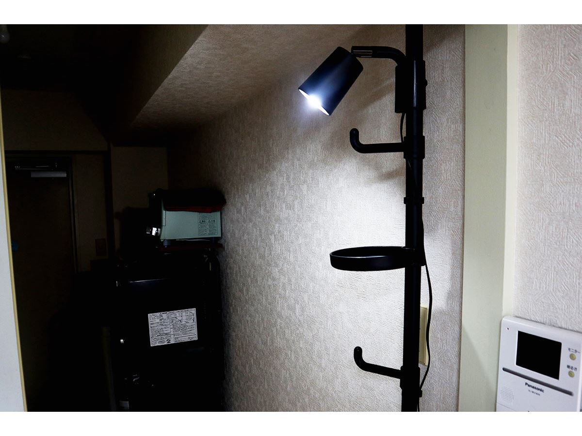 山善] 間接照明 フロアライト 突っ張り 高さ190-260cm インテリアの