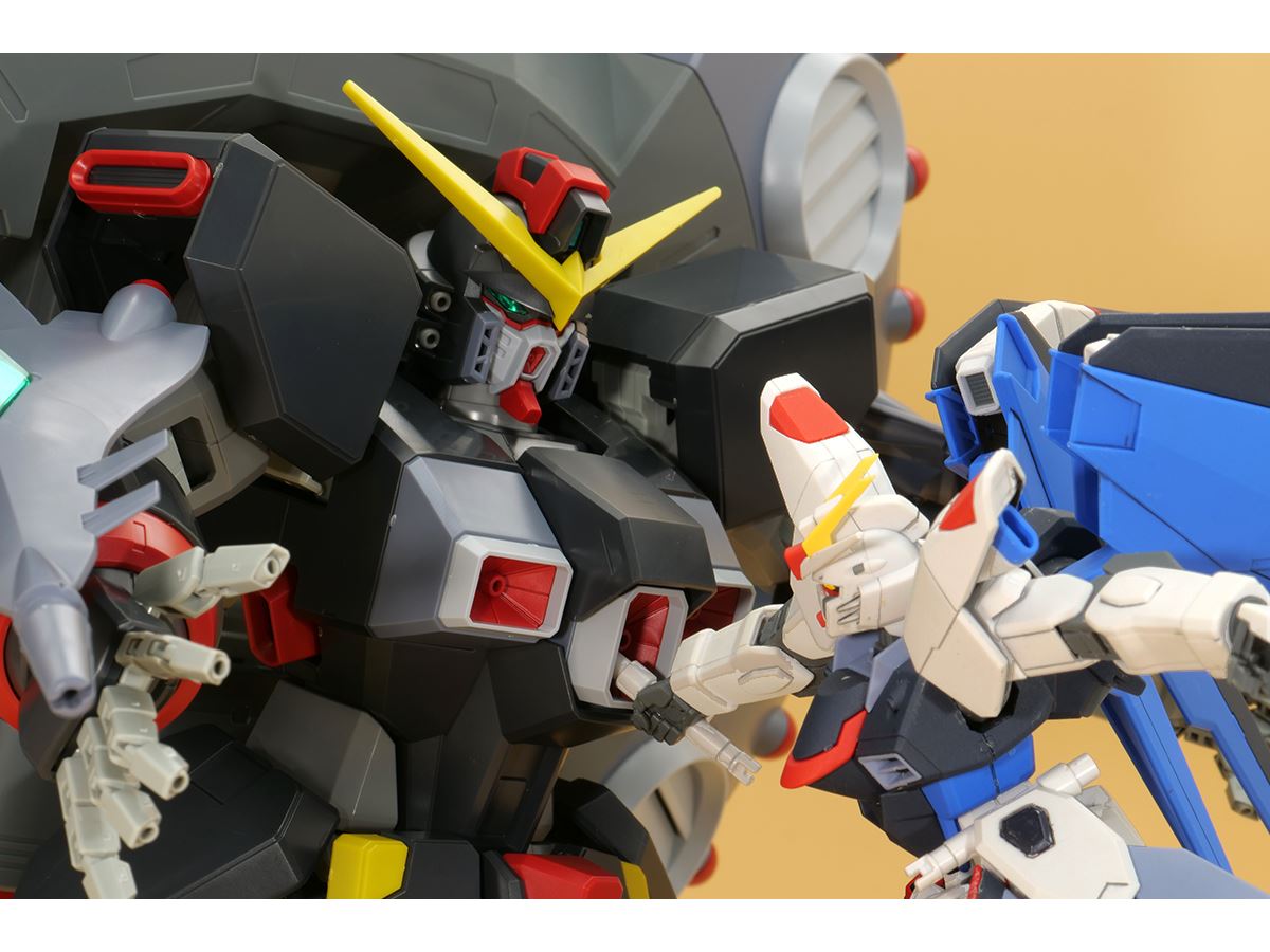全高約39cm! MAにも変形可能な超巨大ガンプラ「HG デストロイ 全高約39cm! MAにも変形可能な超巨大ガンプラ「HG デストロイ