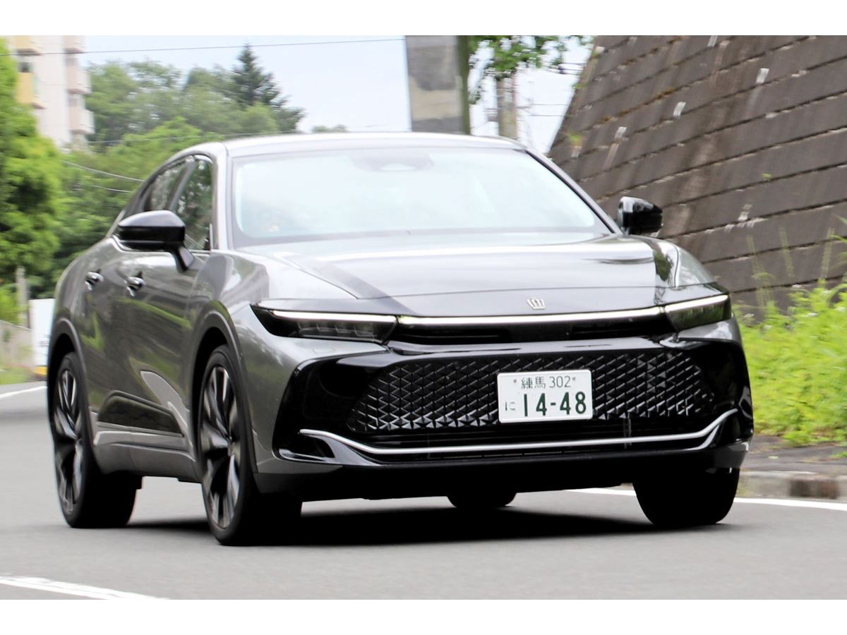 クラウンクロスオーバー」を1800km乗ってわかった美点と不満点を