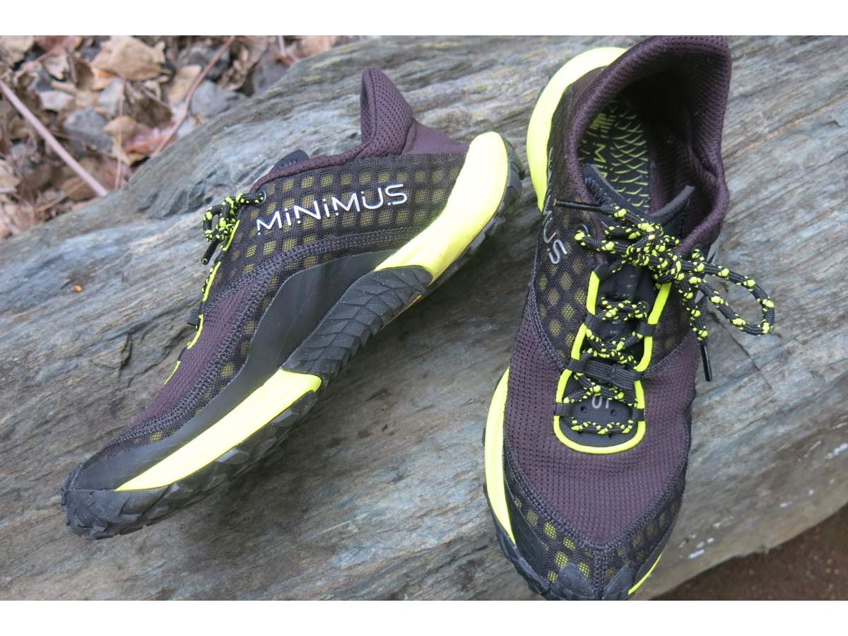 【関税込み】New Balance ブラック Minimus トレイルスニーカー 履いているのに裸足感覚！ ニューバランス「ミニマス」で弱った