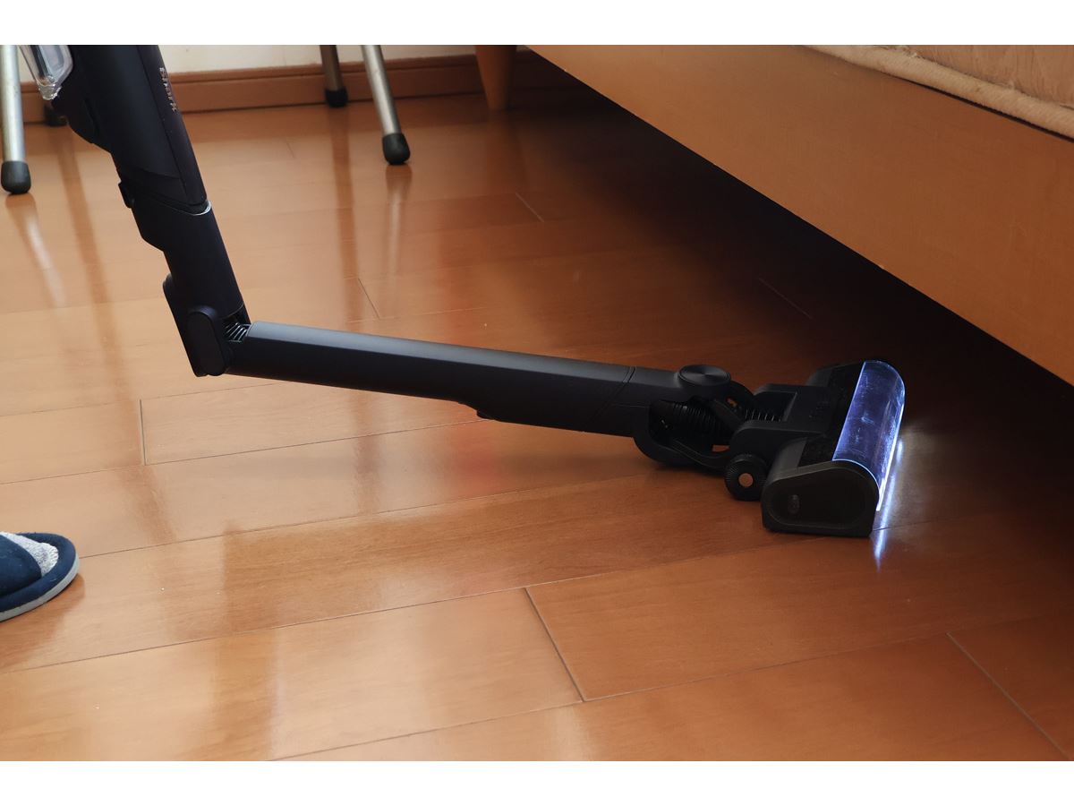 違いは意外な点に！ 価格.comで人気の「シャークのドック付き掃除機」2