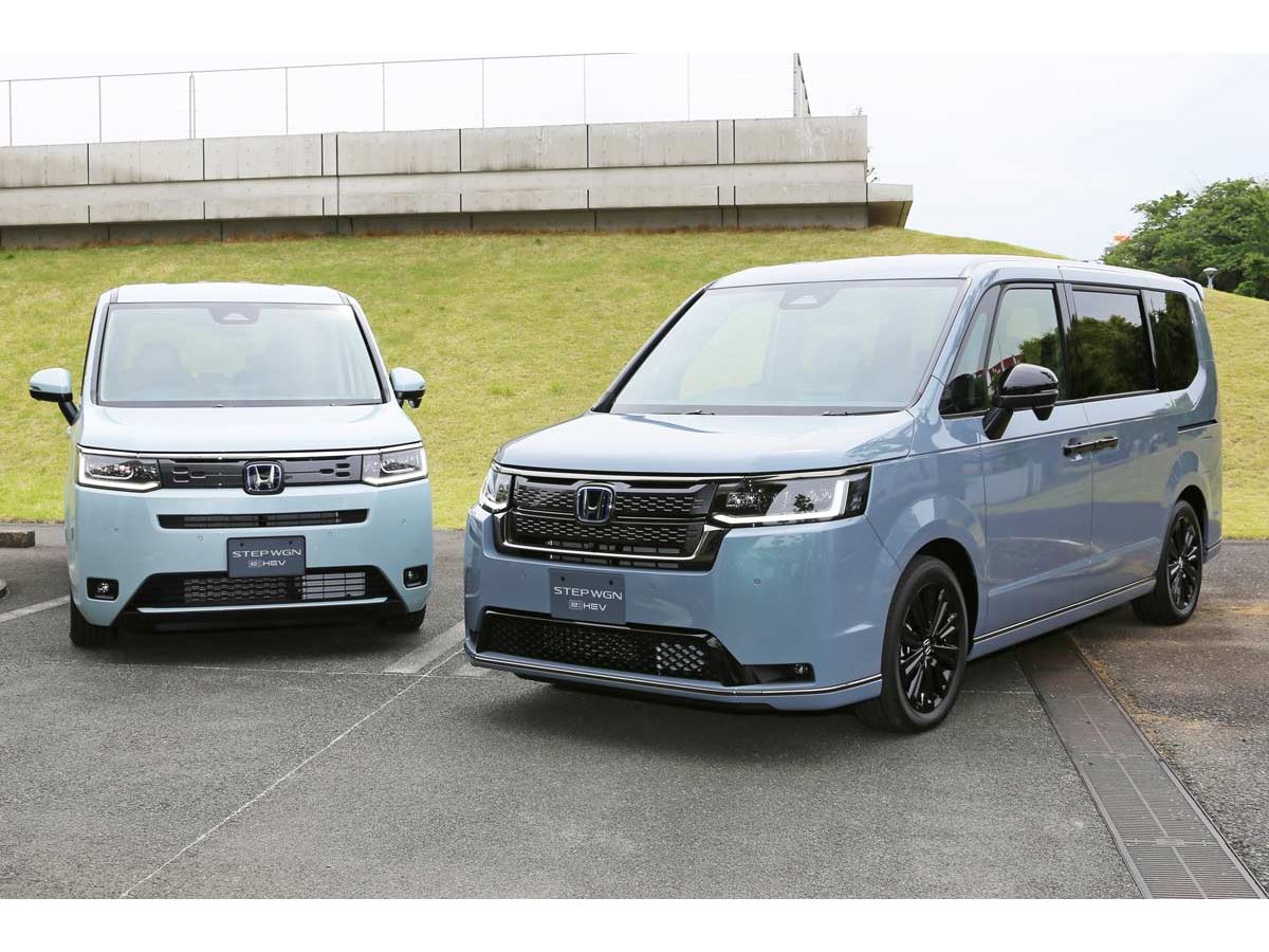 ホンダ「ステップワゴン」に装備充実の新グレード追加！ “黒”基調の最