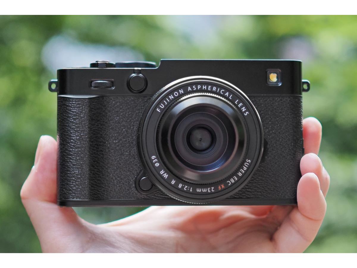 富士フイルム「X-E5」レビュー！ 待望のボディ内手ブレ補正をついに