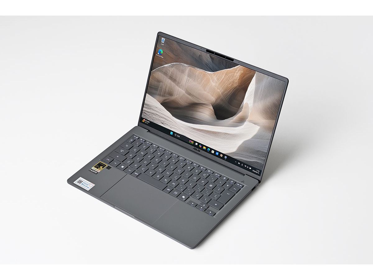 Snapdragon X2 Elite」の実力は？ ASUS「Zenbook SORA 14 UX3407NA