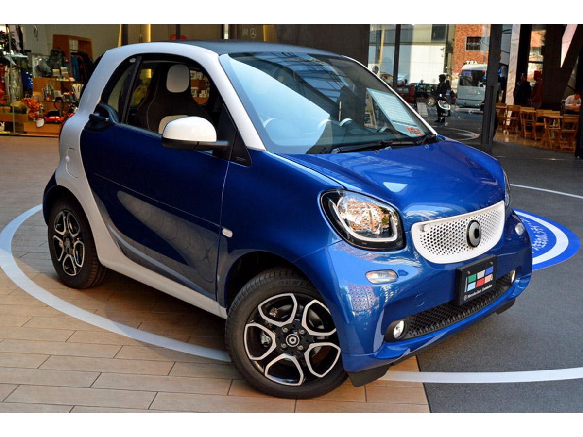 希少　smart fortwo cabrio ミニカー　白青 希少 smart fortwo cabrio ミニカー 白青 Rare Smart Fortwo