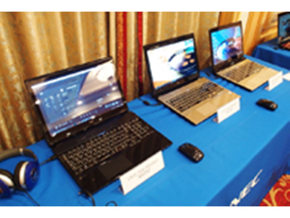 NECが「LAVIE」の秋冬モデルを発表！ パソコンならではの