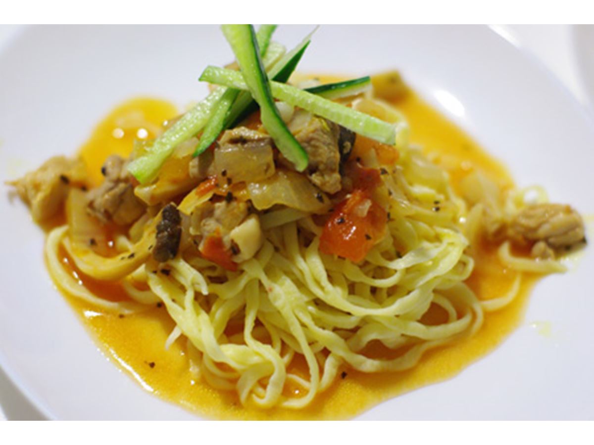 水洗いできて衛生的！ パスタもそばも手軽につくれる製麺機 - 価格.com