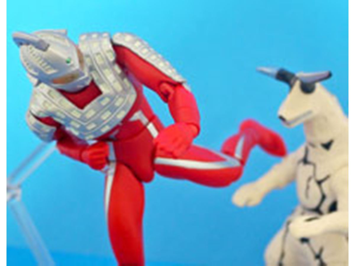 俺たちの永遠のヒーロー、ウルトラセブンが現代に再登場！ - 価格.com