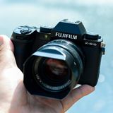 富士フイルム、最大6段の手ブレ補正を実現したミラーレス