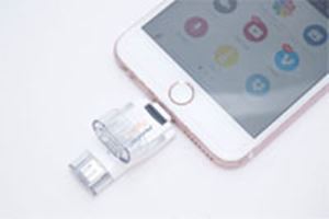 パソコンいらず スマホに直接データを移せるカードリーダー 価格 Comマガジン