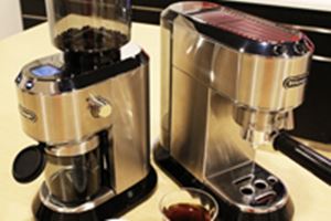 デロンギ　コーヒーグラインダー De'Longhi De'Longhi コーン式コーヒーグラインダー / デロンギ