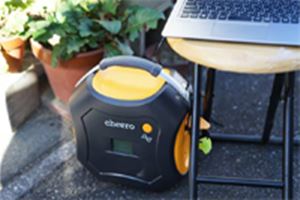 容量ありすぎw スマホを50回充電できる超巨大モバイルバッテリー