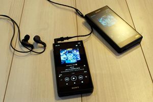 SONY NW-ZX707 + MDR-1AM2 セット thumbnail_s.jpg