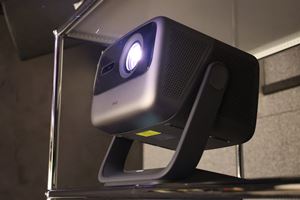 キヤノンのミニプロジェクター2機種を自宅で比較レビュー - 価格