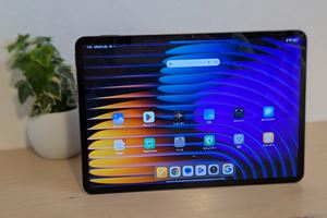 新型iPadの強力なライバル! 高コスパのAndroidタブレット 新型iPadの強力なライバル! 高コスパのAndroidタブレット