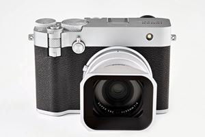富士フイルムのクラシカルデザインのコンデジ「FUJIFILM XQ2」が 富士フイルムのクラシカルデザインのコンデジ「FUJIFILM XQ2」が
