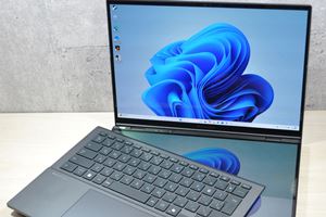 恵安の15.6型モバイル4Kディスプレイ「KIPD4K156」をMacBook Pro