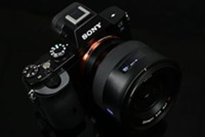 Carl Zeiss単焦点レンズ Batis2/25 Eマウント 25mm F2 Amazon.co.jp: Carl Zeiss 単焦点レンズ Batis 2/25 Eマウント 25mm F2