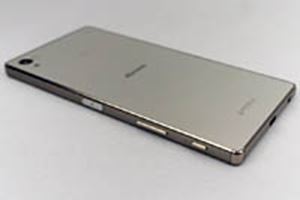 今期最注目の4Kスマホ「Xperia Z5 Premium」は買いか？ - 価格.comマガジン