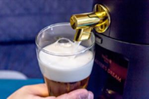 amadanaの本格ビアサーバーなら、家飲みでも超絶クリーミーな泡