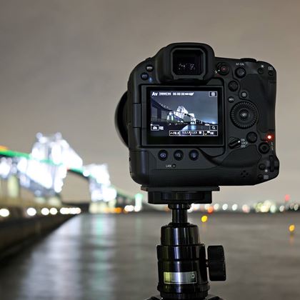 実売16万円前後! キヤノンから低価格フルサイズミラーレス「EOS 実売16万円前後! キヤノンから低価格フルサイズミラーレス「EOS