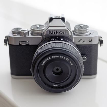 富士フィルムのミラーレス一眼カメラ「FUJIFILM X-T10」が注目度