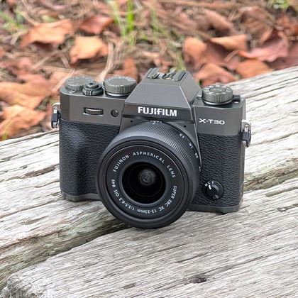 進化のポイントは“動体”への対応！ 一眼レフスタイルの新型ミラーレス