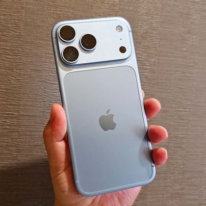 今年のiPhoneの一番人気「iPhone 12 mini」のキャリア版とSIMフリー版
