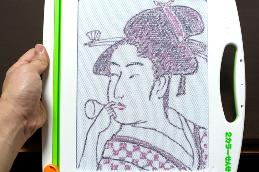 お絵かきボード「せんせい」が2色に進化！ プロが本気で描いてみた