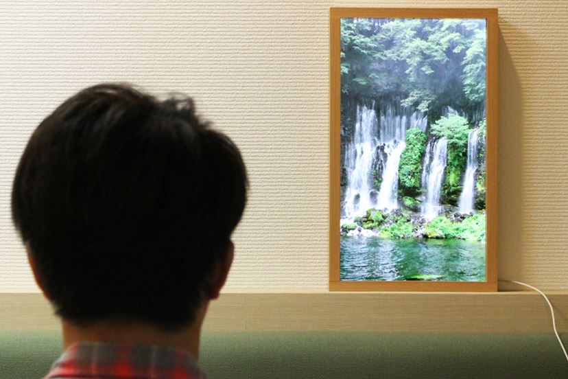 これぞ未来の窓！ 世界の絶景を4K映像で映し出すスマート窓「Atmoph