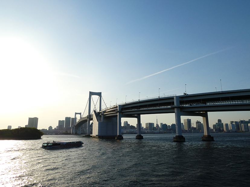 お気軽な“旅カメラ”に光学30倍以上の高倍率ズームコンデジはいかが