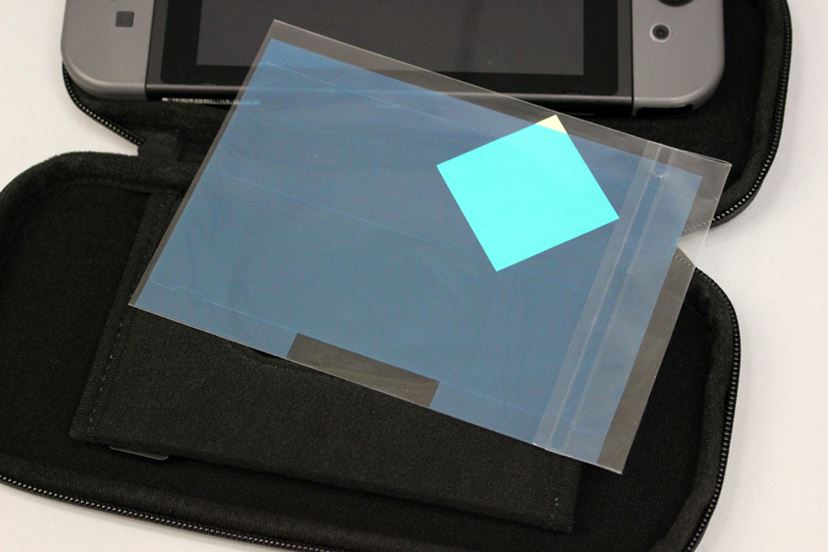 ニンテンドースイッチ本体 スマートポーチ&液晶保護フィルム付