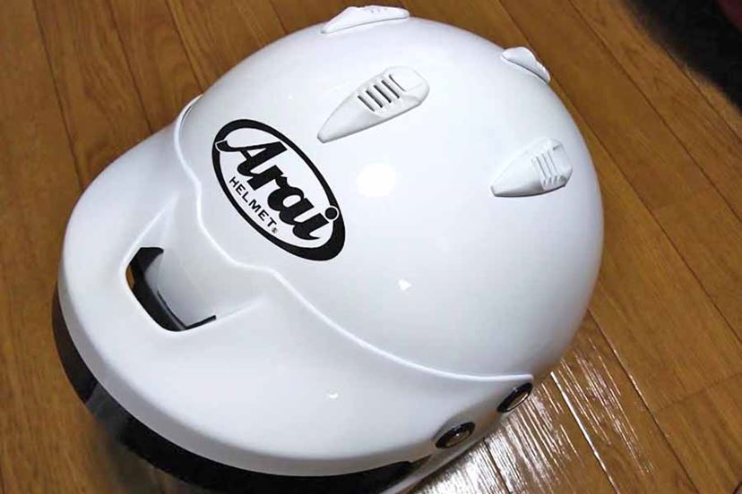 街でもかぶりたくなる!? サーキットには「アライ」のヘルメット - 価格