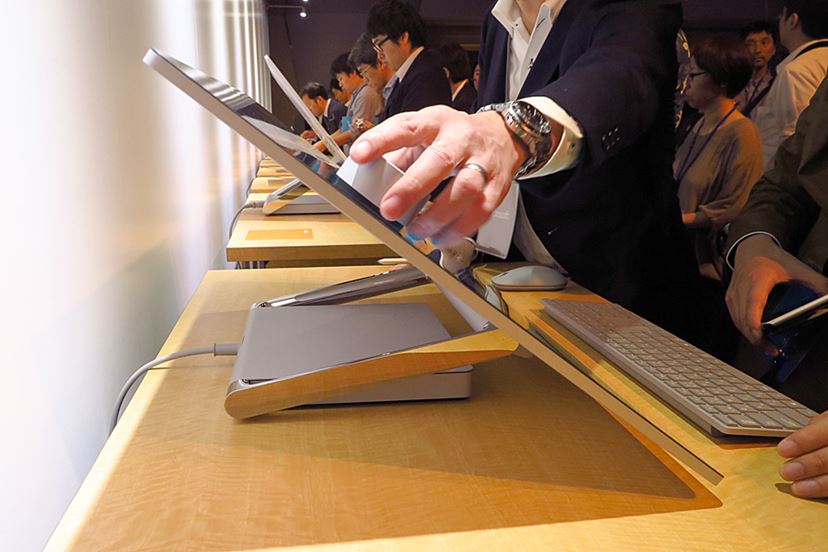 3つのSurfaceが登場！ 2in1のPro、ノートパソコンのLaptop