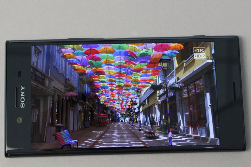 Xperia（エクスペリア） XZ Premium ドコモ SO-04J