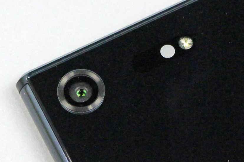 NTTドコモ「Xperia XZ Premium SO-04J」7日間使用レビュー - 価格.com