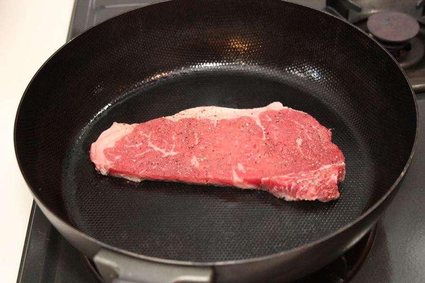 ニオイや煙がほぼ出ない アラジンの 0 2秒発熱 卓上調理家電 グラファイトグリラー 価格 Comマガジン