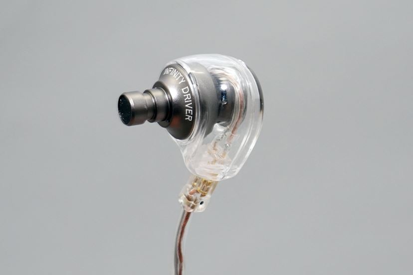 この夏発売！ 同軸ハイブリッドイヤホン「AZLA」をさっそく聴いてみた