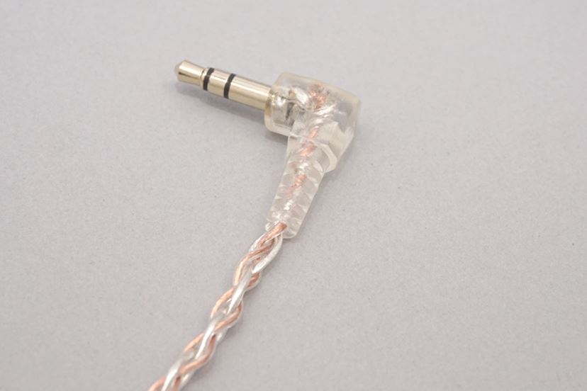 この夏発売！ 同軸ハイブリッドイヤホン「AZLA」をさっそく聴いてみた