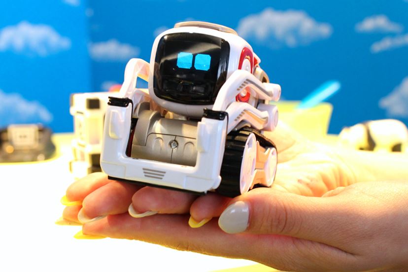 ディズニーのウォーリー!? 心を持つロボット「COZMO（コズモ）」がかわいい！ - 価格.comマガジン