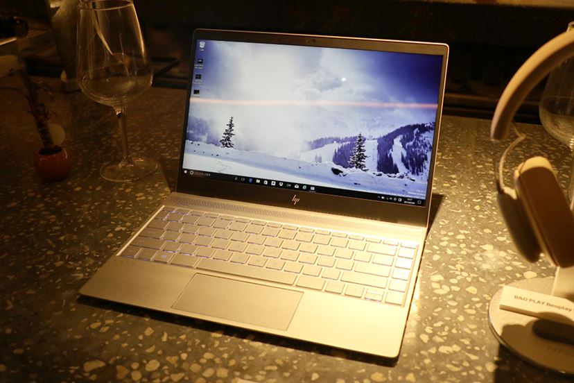 オトナの2in1タブレット”から4万円台の格安モデルまで、日本HPが