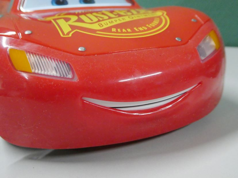 さまざまな仕掛けがいっぱい！ 「カーズ」に登場するマックィーンの超