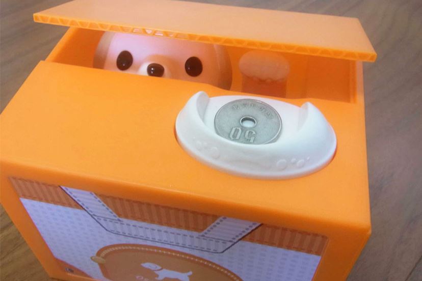 キュン死寸前！ 声をかけるとかわいいワンコが飛び出す貯金箱 - 価格